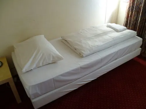 **  Domo Hotel Mondial Düsseldorf Alemania